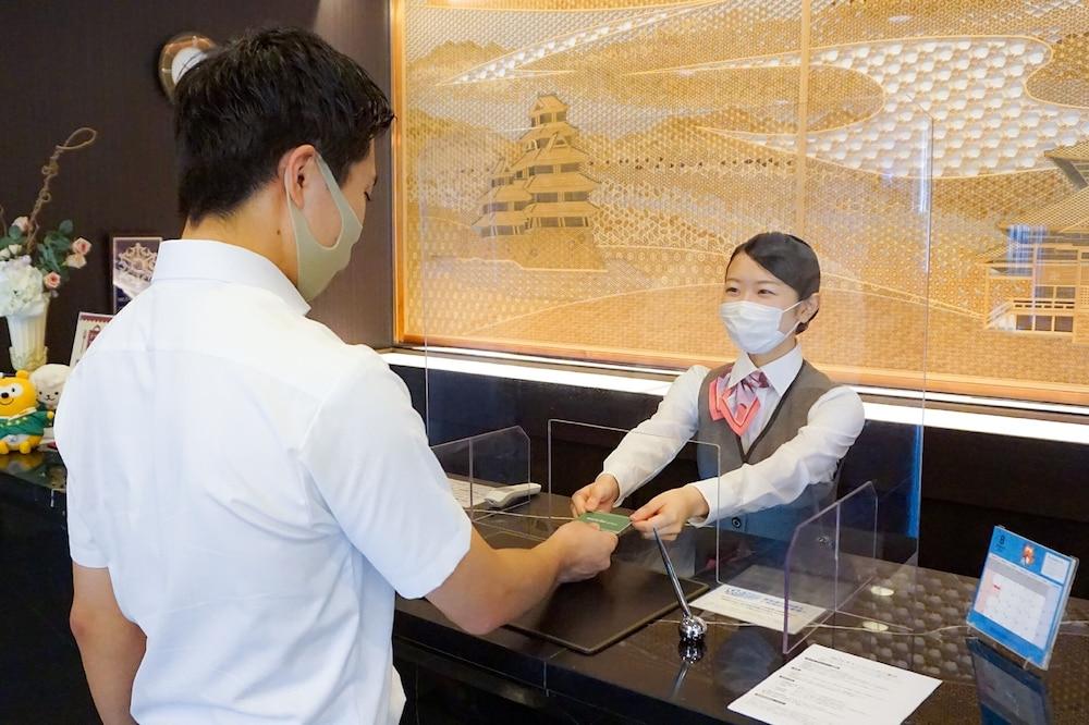 Hotel Route-Inn Toyokawa Inter Eksteriør billede