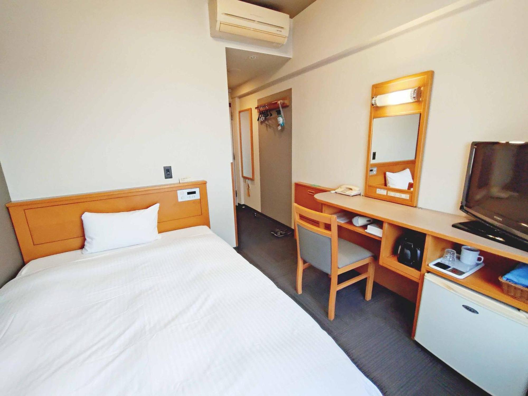 Hotel Route-Inn Toyokawa Inter Eksteriør billede