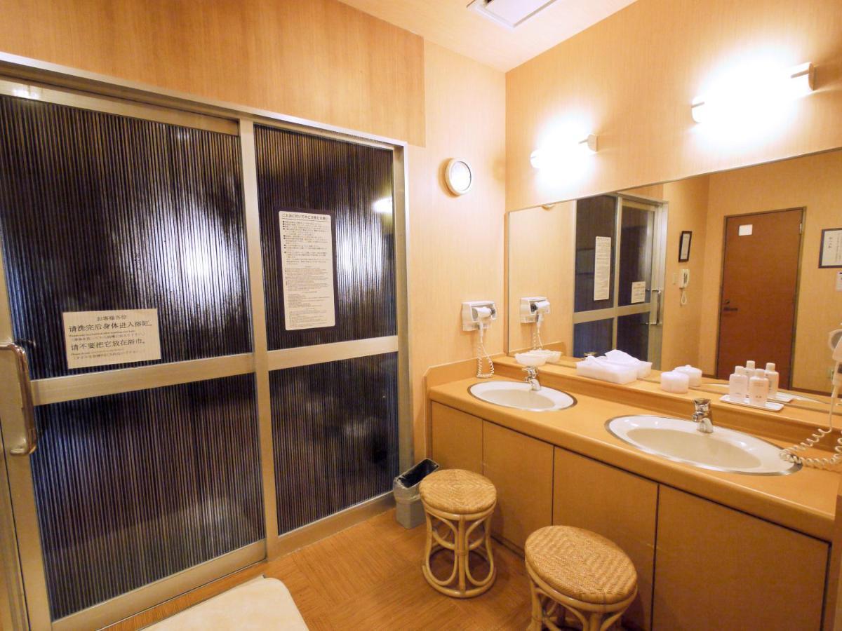 Hotel Route-Inn Toyokawa Inter Eksteriør billede